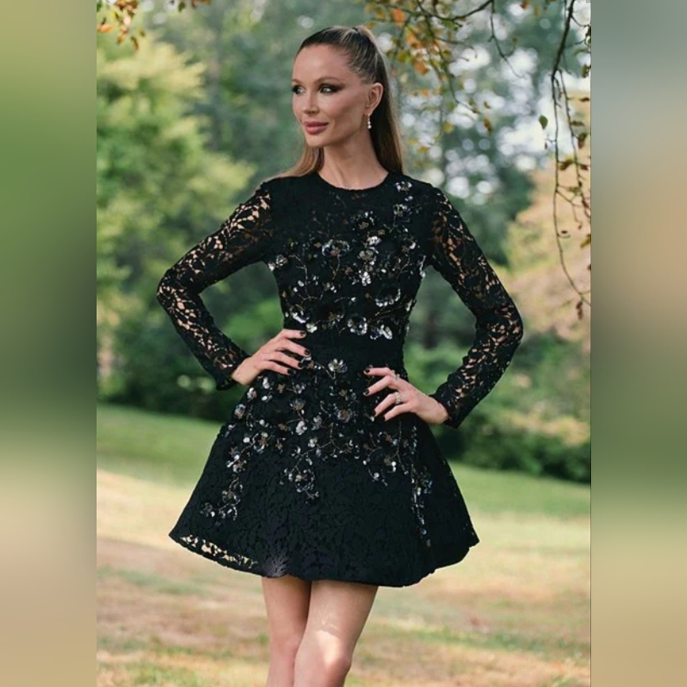 NWT Marchesa Muse by Marchesa Iris Schiffli Lace Floral Embroidered SIZE 12